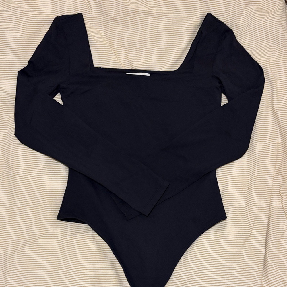 Aritzia Babaton Contour Bodysuit